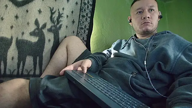 sweet cock28 online show from 03-06-26, 03:19