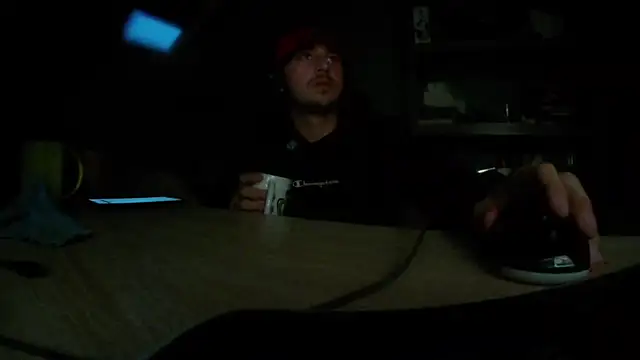 Snapshot of capoloveu chatting on 11-30-25, 03:49 capoloveu online show from 11-30-25, 03:49
