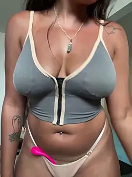 Snapshot of fenixgre chatting on 02-04-25, 08:38 fenixgre online show from 02-04-25, 08:38