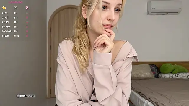 Snapshot of jennytimes chatting on 01-16-25, 06:25 jennytimes online show from 01-16-25, 06:25