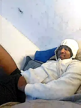 Snapshot of _MAC24k chatting on 09-24-25, 01:53 MAC24k online show from 09-24-25, 01:53