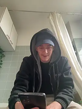 Snapshot of Toyjungee chatting on 12-14-24, 10:56 Toyjungee online show from 12-14-24, 10:56