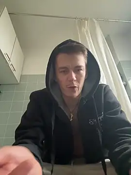 Snapshot of Toyjungee chatting on 12-16-24, 10:08 Toyjungee online show from 12-16-24, 10:08