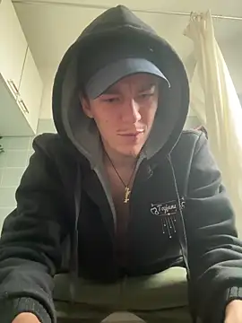 Snapshot of Toyjungee chatting on 12-18-24, 01:56 Toyjungee online show from 12-18-24, 01:56