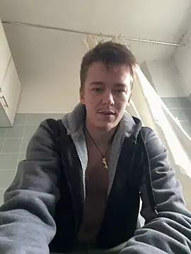 Snapshot of Toyjungee chatting on 12-31-24, 11:42 Toyjungee online show from 12-31-24, 11:42