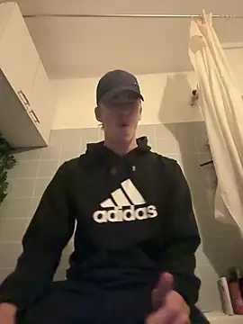 Snapshot of Toyjungee chatting on 01-25-25, 05:30 Toyjungee online show from 01-25-25, 05:30