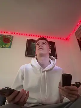 Snapshot of Toyjungee chatting on 02-10-25, 11:57 Toyjungee online show from 02-10-25, 11:57