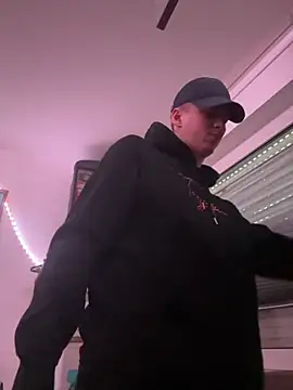 Snapshot of Toyjungee chatting on 02-22-25, 07:56 Toyjungee online show from 02-22-25, 07:56