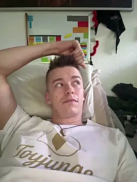 Snapshot of Toyjungee chatting on 09-09-25, 11:43 Toyjungee online show from 09-09-25, 11:43