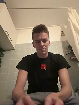 Snapshot of Toyjungee chatting on 09-24-25, 06:11 Toyjungee online show from 09-24-25, 06:11