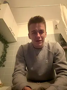 Snapshot of Toyjungee chatting on 09-29-25, 12:05 Toyjungee online show from 09-29-25, 12:05