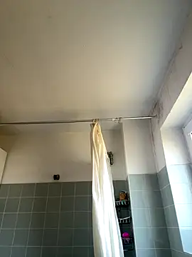 Snapshot of Toyjungee chatting on 10-14-25, 08:26 Toyjungee online show from 10-14-25, 08:26