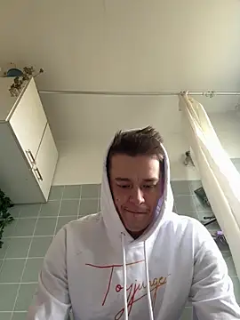 Snapshot of Toyjungee chatting on 10-15-25, 11:10 Toyjungee online show from 10-15-25, 11:10