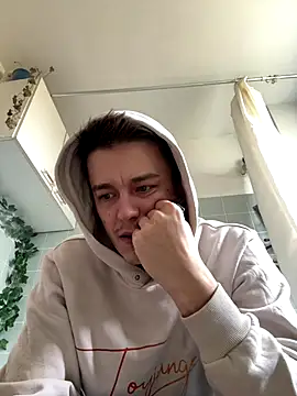 Snapshot of Toyjungee chatting on 10-18-25, 09:10 Toyjungee online show from 10-18-25, 09:10