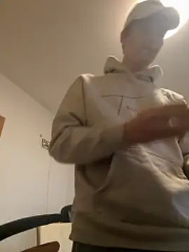 Snapshot of Toyjungee chatting on 11-23-25, 11:10 Toyjungee online show from 11-23-25, 11:10