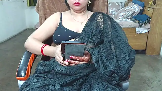 Cute Mahi22 online show from 10-29-25, 11:17