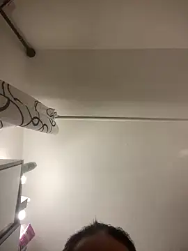 Sarahkhaalifa online show from 04-24-26, 09:06