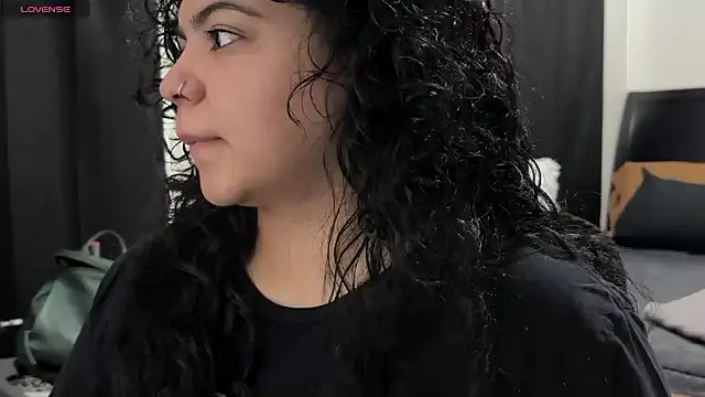 Snapshot of kimmiakiss22 chatting on 10-21-25, 06:30 kimmiakiss22 online show from 10-21-25, 06:30