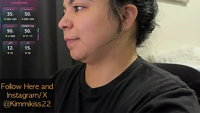 Snapshot of kimmiakiss22 chatting on 10-27-25, 12:26 kimmiakiss22 online show from 10-27-25, 12:26