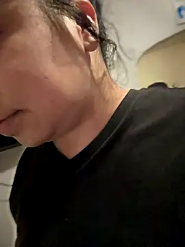 Snapshot of kimmiakiss22 chatting on 11-07-25, 06:19 kimmiakiss22 online show from 11-07-25, 06:19