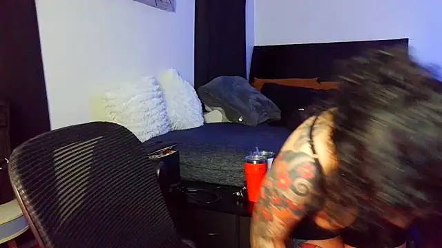 Snapshot of kimmiakiss22 chatting on 11-09-25, 02:54 kimmiakiss22 online show from 11-09-25, 02:54