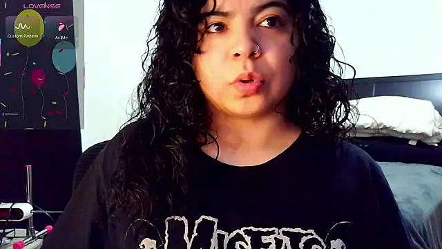 Snapshot of kimmiakiss22 chatting on 11-25-25, 07:03 kimmiakiss22 online show from 11-25-25, 07:03