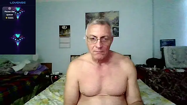 Snapshot of sexman181166 chatting on 11-08-25, 01:11 sexman181166 online show from 11-08-25, 01:11