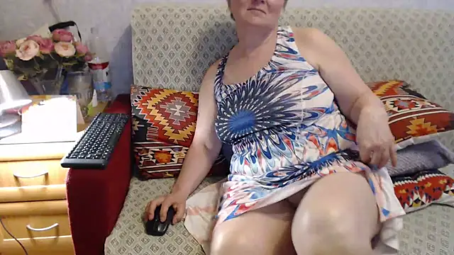 Snapshot of zarinafonliberman chatting on 06-06-26, 05:39 zarinafonliberman online show from 06-06-26, 05:39