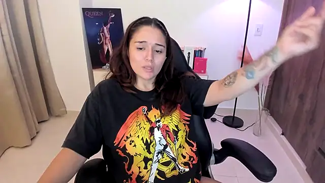 Snapshot of samantha_cherry chatting on 01-06-26, 03:27 samantha cherry online show from 01-06-26, 03:27