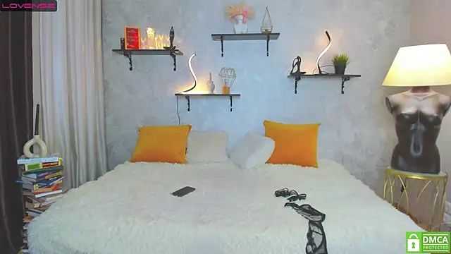 Snapshot of StripBianka chatting on 02-23-25, 12:59 StripBianka online show from 02-23-25, 12:59