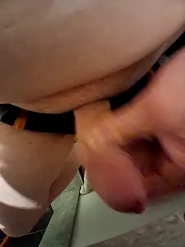 Snapshot of sexgeil3345455 chatting on 03-15-26, 05:02 sexgeil3345455 online show from 03-15-26, 05:02