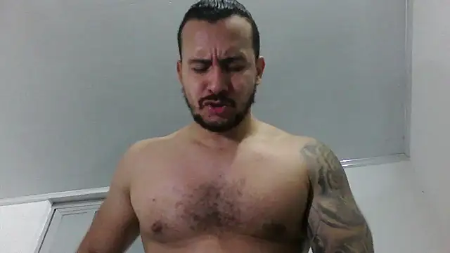 Snapshot of christian_colombian1 chatting on 09-20-25, 06:14 christian colombian1 online show from 09-20-25, 06:14