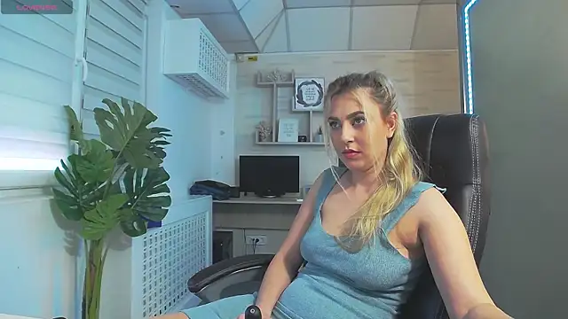 AvaBlue  online show from 02-24-25, 09:00