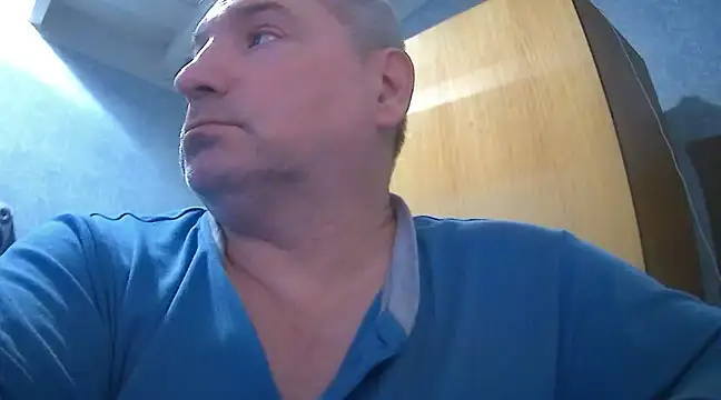 Snapshot of GYurmoka70 chatting on 12-28-24, 06:40 GYurmoka70 online show from 12-28-24, 06:40