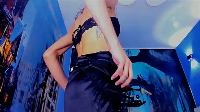 Snapshot of alessa_brown74 chatting on 10-12-25, 01:21 alessa brown74 online show from 10-12-25, 01:21