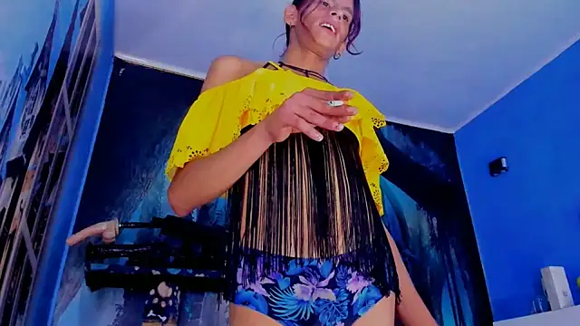 Snapshot of alessa_brown74 chatting on 10-20-25, 01:55 alessa brown74 online show from 10-20-25, 01:55