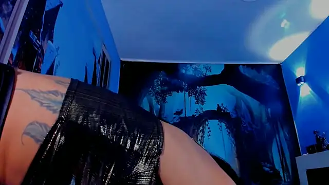Snapshot of alessa_brown74 chatting on 05-08-26, 08:03 alessa brown74 online show from 05-08-26, 08:03