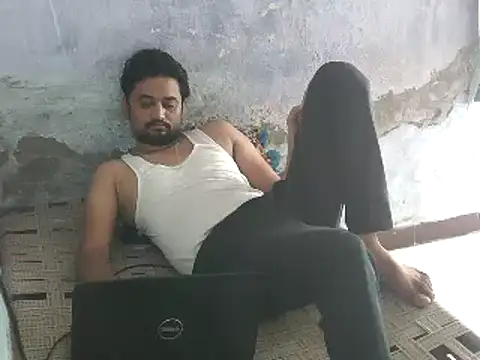 Snapshot of Rocobodymassager chatting on 05-25-26, 04:40 Rocobodymassager online show from 05-25-26, 04:40