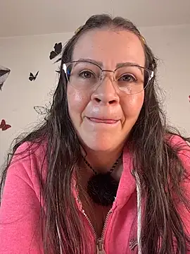 Snapshot of selena369 chatting on 11-23-25, 10:31 selena369 online show from 11-23-25, 10:31