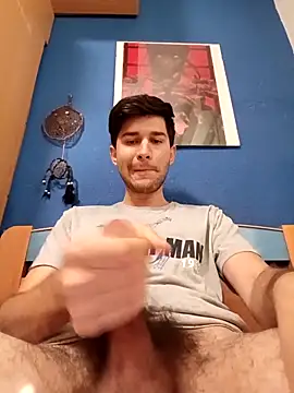 Snapshot of Esti02 chatting on 10-06-25, 09:18 Esti02 online show from 10-06-25, 09:18