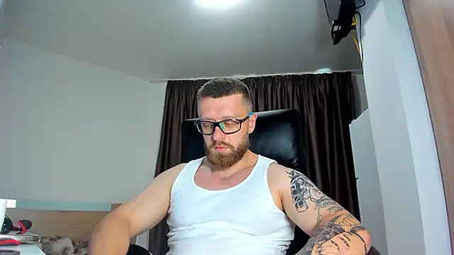 Findom guy online show from 07-10-26, 04:09