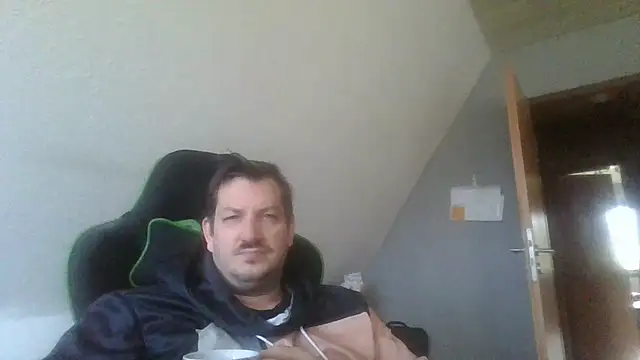 Golffahrer1982 online show from 09-25-25, 07:34