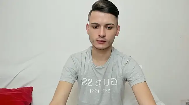 Snapshot of andboyfor6 chatting on 12-03-24, 07:33 andboyfor6 online show from 12-03-24, 07:33