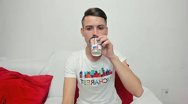 Snapshot of andboyfor6 chatting on 12-11-24, 08:15 andboyfor6 online show from 12-11-24, 08:15