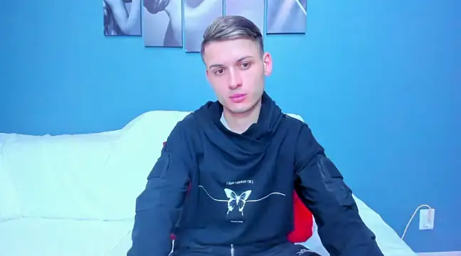 Snapshot of andboyfor6 chatting on 02-14-25, 11:31 andboyfor6 online show from 02-14-25, 11:31