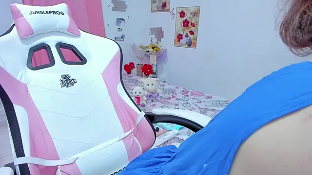 Snapshot of MiiaVolkova chatting on 01-17-25, 05:42 MiiaVolkova online show from 01-17-25, 05:42