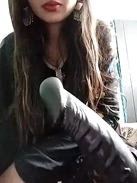 Snapshot of Noor_Darliing chatting on 01-11-25, 03:52 Noor Darliing online show from 01-11-25, 03:52