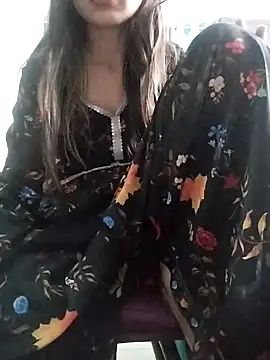 Snapshot of Noor_Darliing chatting on 01-11-25, 10:18 Noor Darliing online show from 01-11-25, 10:18