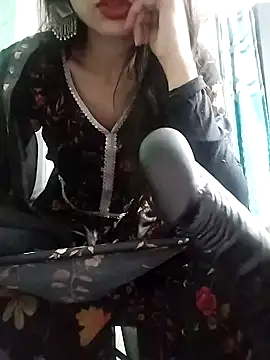 Snapshot of Noor_Darliing chatting on 01-19-25, 03:21 Noor Darliing online show from 01-19-25, 03:21