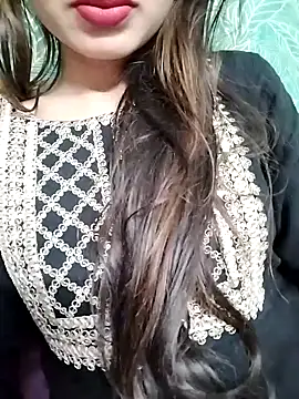 Snapshot of Noor_Darliing chatting on 01-26-25, 09:07 Noor Darliing online show from 01-26-25, 09:07